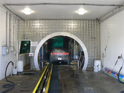 A Day in the Life of a Magic Tunnel Car Wash Attendant in Portsmouth, Ohio